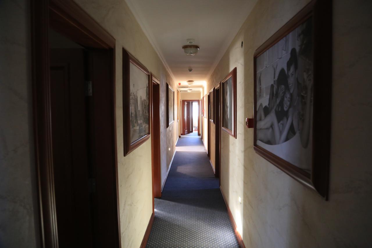Hotel Village Stari Banovci Luaran gambar