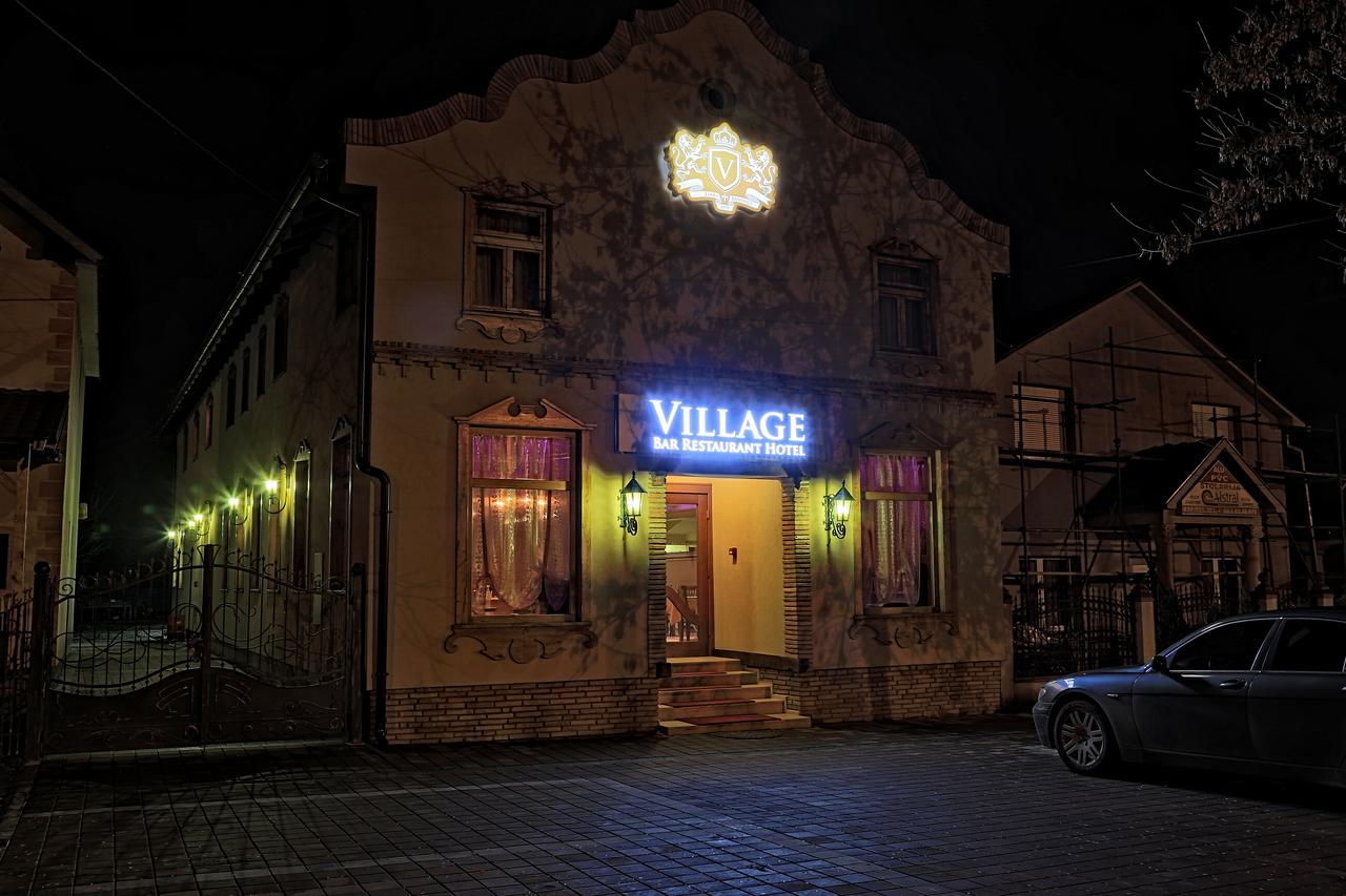 Hotel Village Stari Banovci Luaran gambar