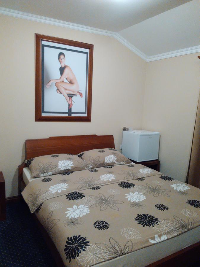 Hotel Village Stari Banovci Luaran gambar